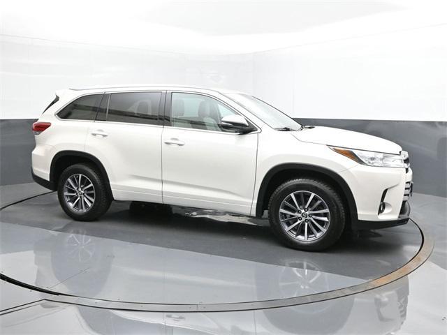 used 2017 Toyota Highlander car, priced at $24,195