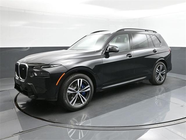 new 2025 BMW X7 car, priced at $114,715