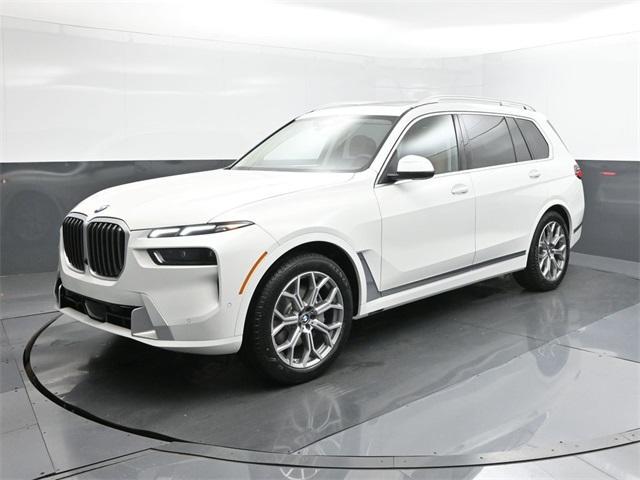 new 2025 BMW X7 car, priced at $87,175