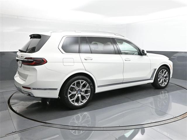 new 2025 BMW X7 car, priced at $87,175