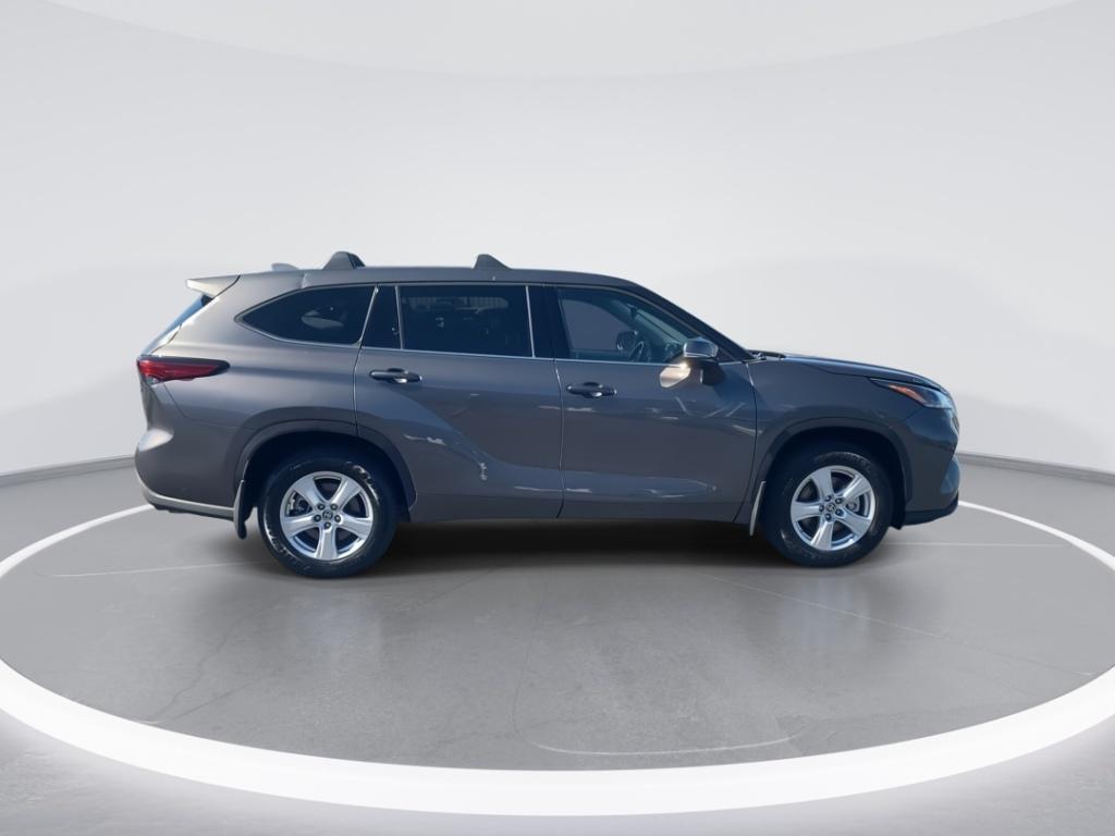 used 2021 Toyota Highlander car, priced at $21,641