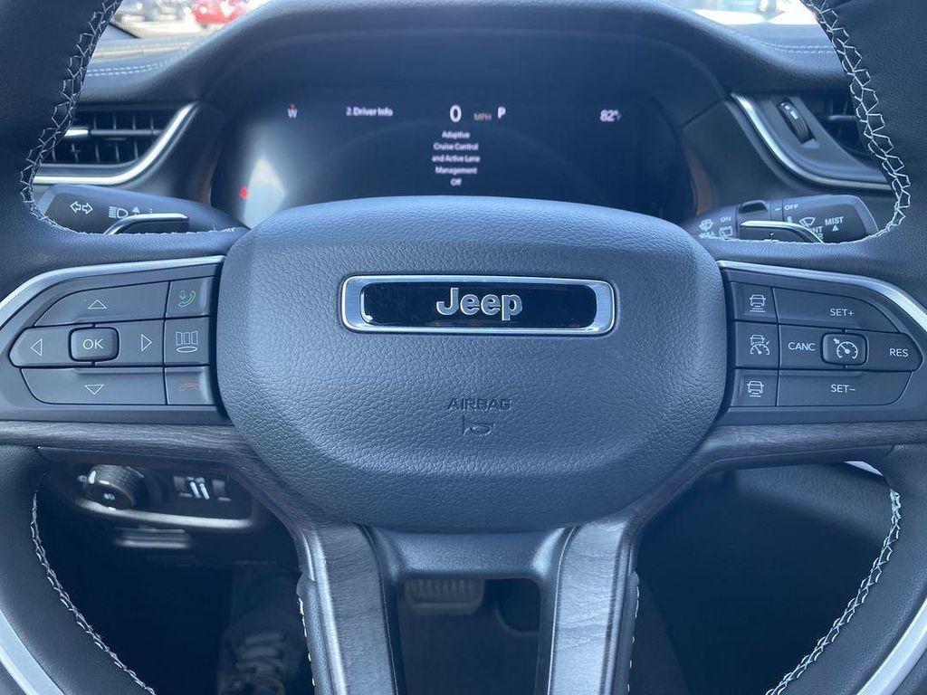 new 2025 Jeep Grand Cherokee car, priced at $47,445