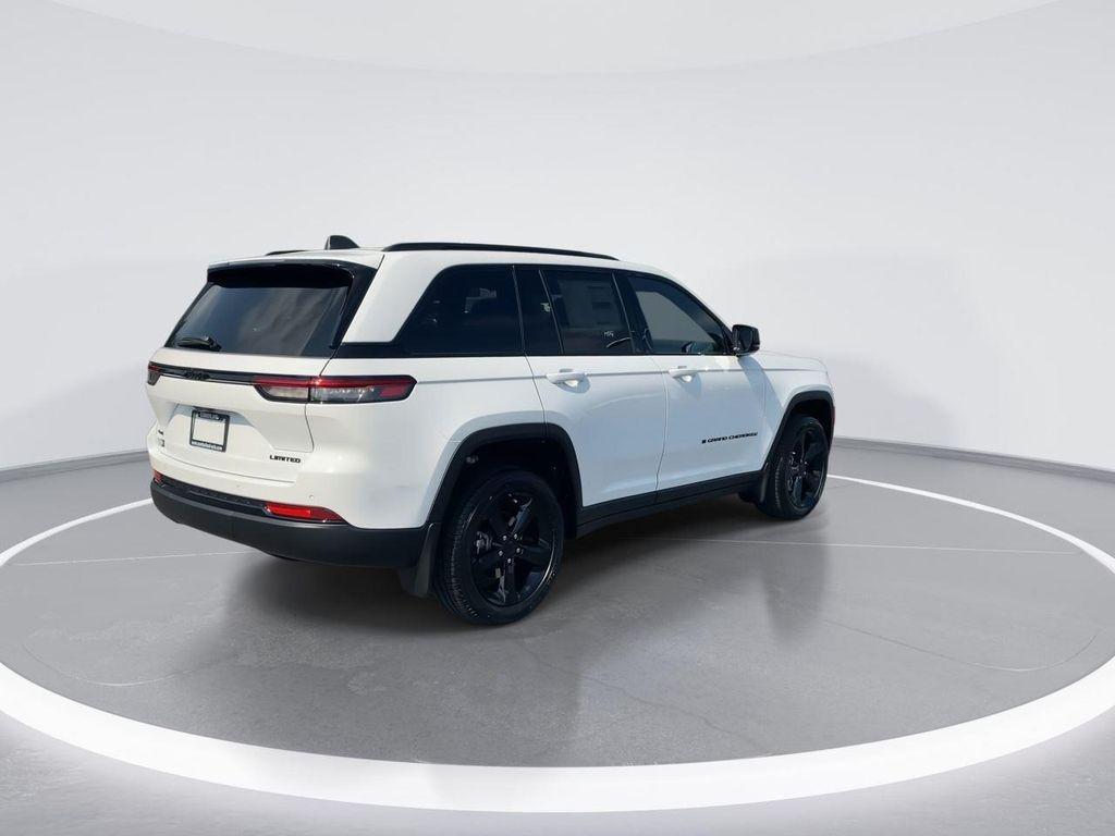 new 2025 Jeep Grand Cherokee car, priced at $47,445