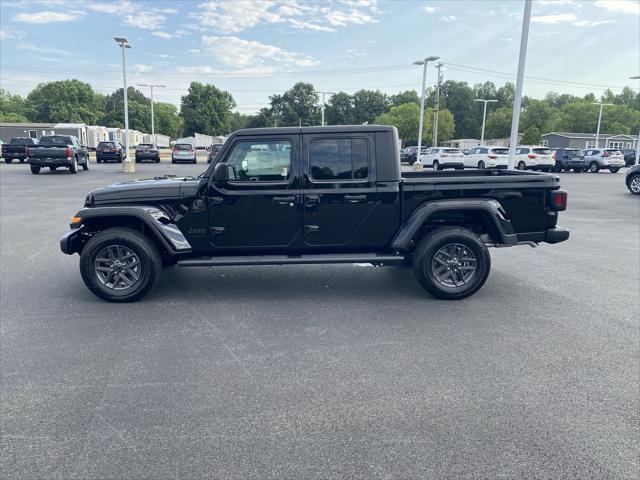 new 2024 Jeep Gladiator car