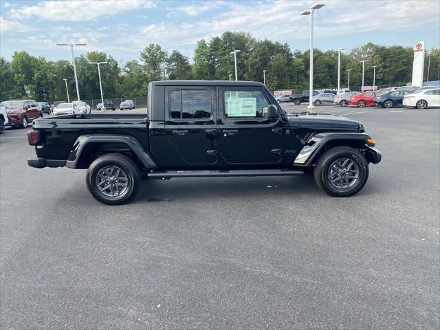 new 2024 Jeep Gladiator car