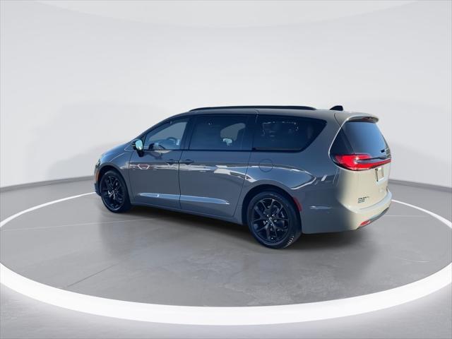 new 2025 Chrysler Pacifica car