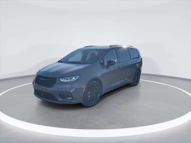 new 2025 Chrysler Pacifica car