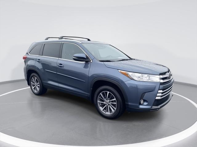 used 2019 Toyota Highlander car, priced at $28,105