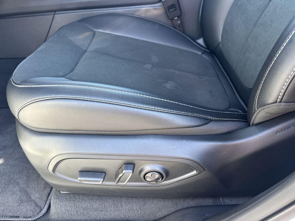 new 2025 Jeep Grand Cherokee L car, priced at $41,635