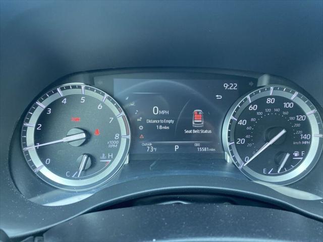 used 2022 Toyota Highlander car, priced at $39,995