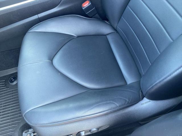 used 2022 Toyota Highlander car, priced at $39,995