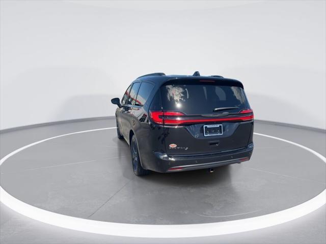 used 2024 Chrysler Pacifica car, priced at $38,617