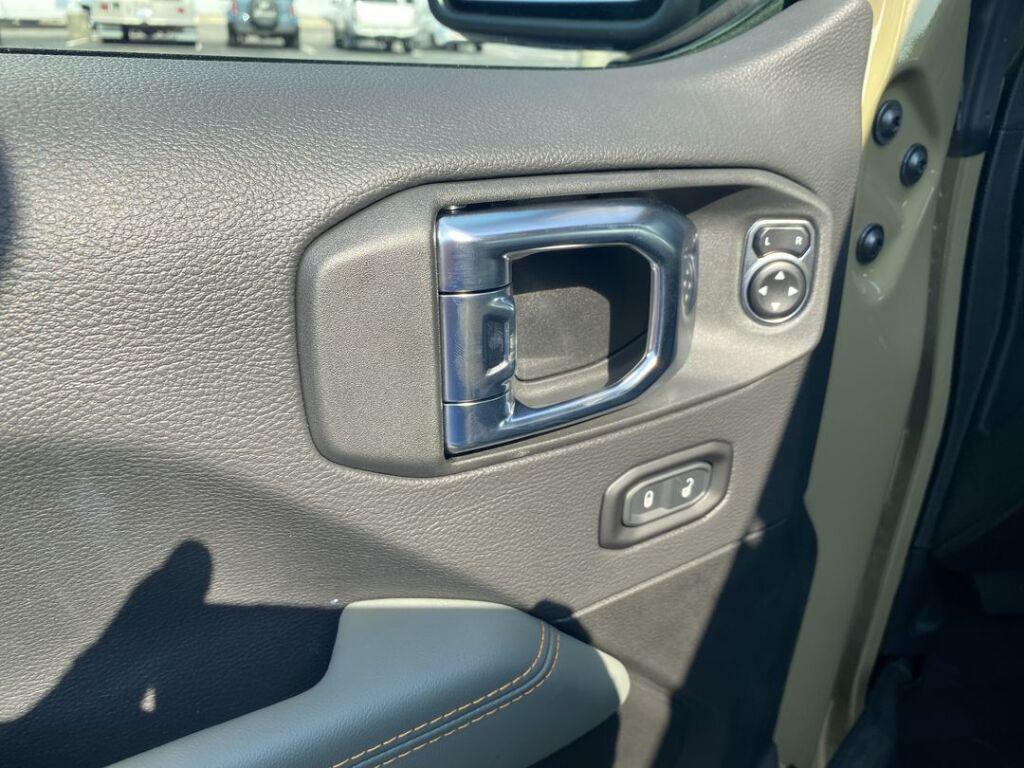 new 2025 Jeep Gladiator car, priced at $56,840