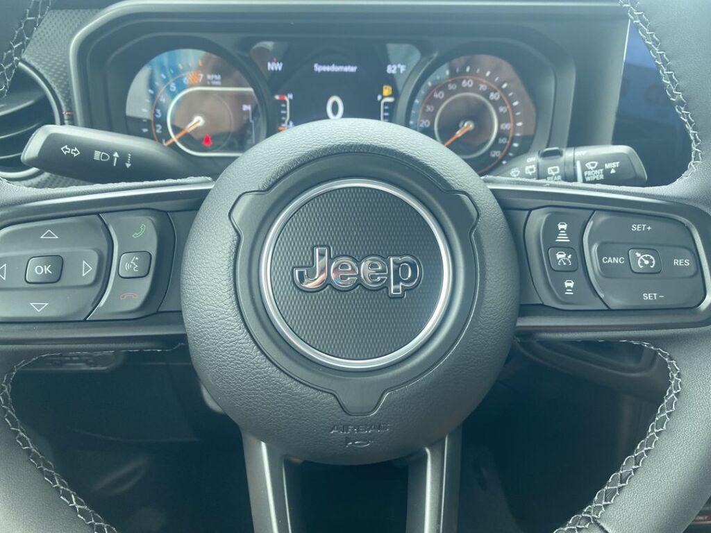 new 2025 Jeep Wrangler car, priced at $73,995