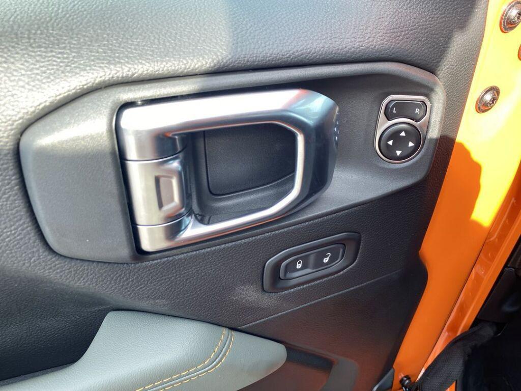 new 2025 Jeep Gladiator car, priced at $52,100