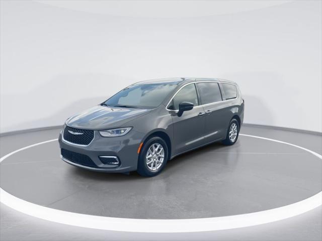 new 2025 Chrysler Pacifica car, priced at $43,935
