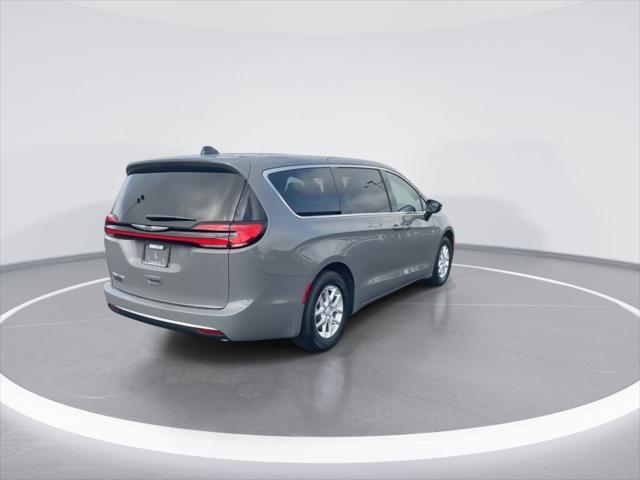 new 2025 Chrysler Pacifica car, priced at $43,935
