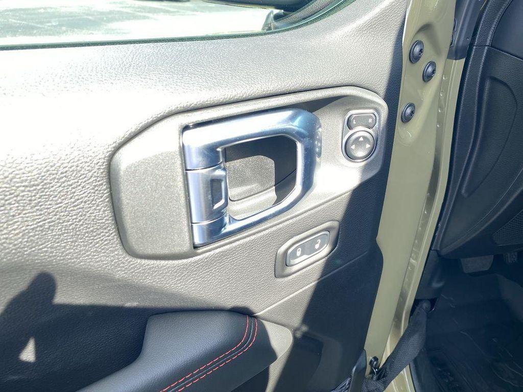 new 2025 Jeep Gladiator car, priced at $55,862