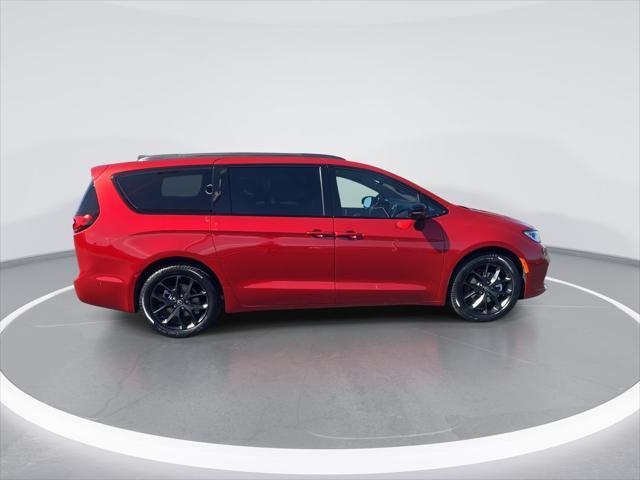 new 2025 Chrysler Pacifica car, priced at $49,540