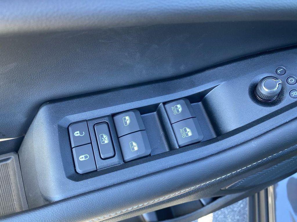 new 2025 Jeep Grand Cherokee car, priced at $45,711