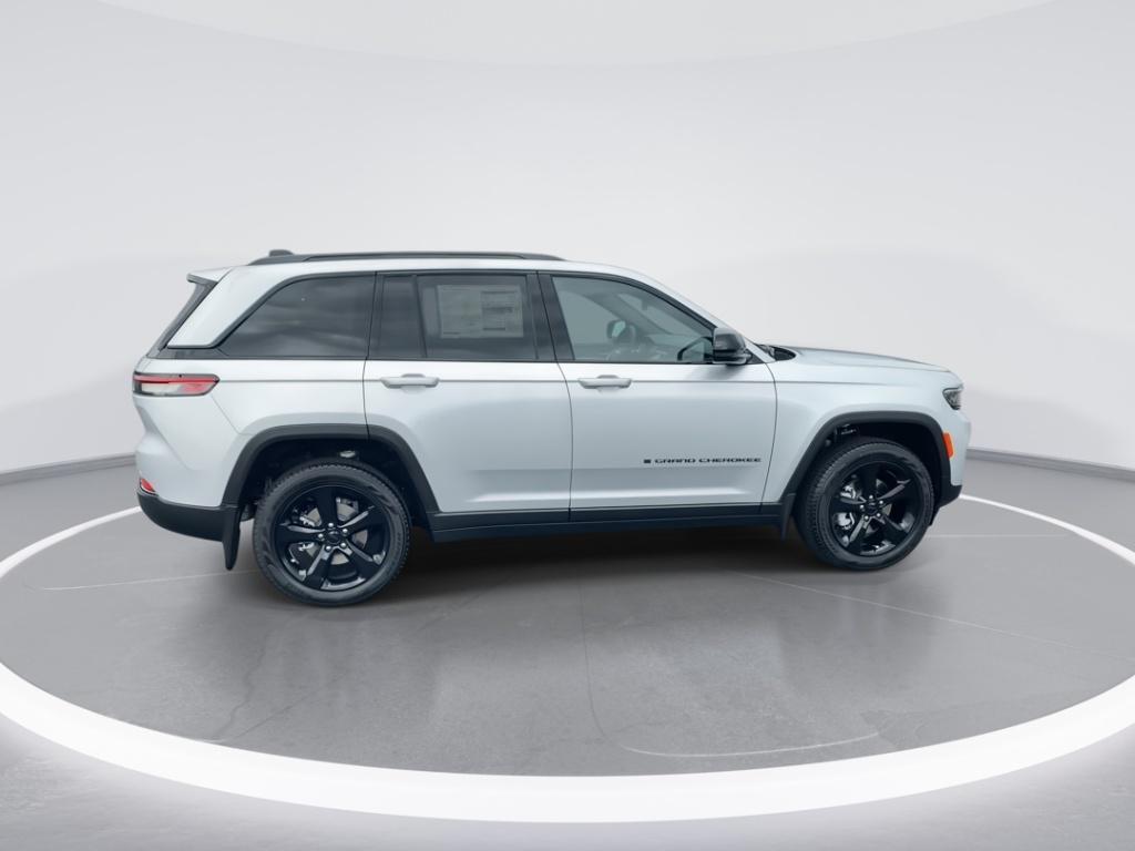 new 2025 Jeep Grand Cherokee car, priced at $48,981