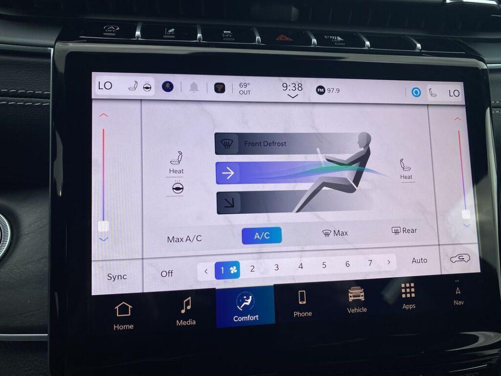 new 2025 Jeep Grand Cherokee car, priced at $48,981