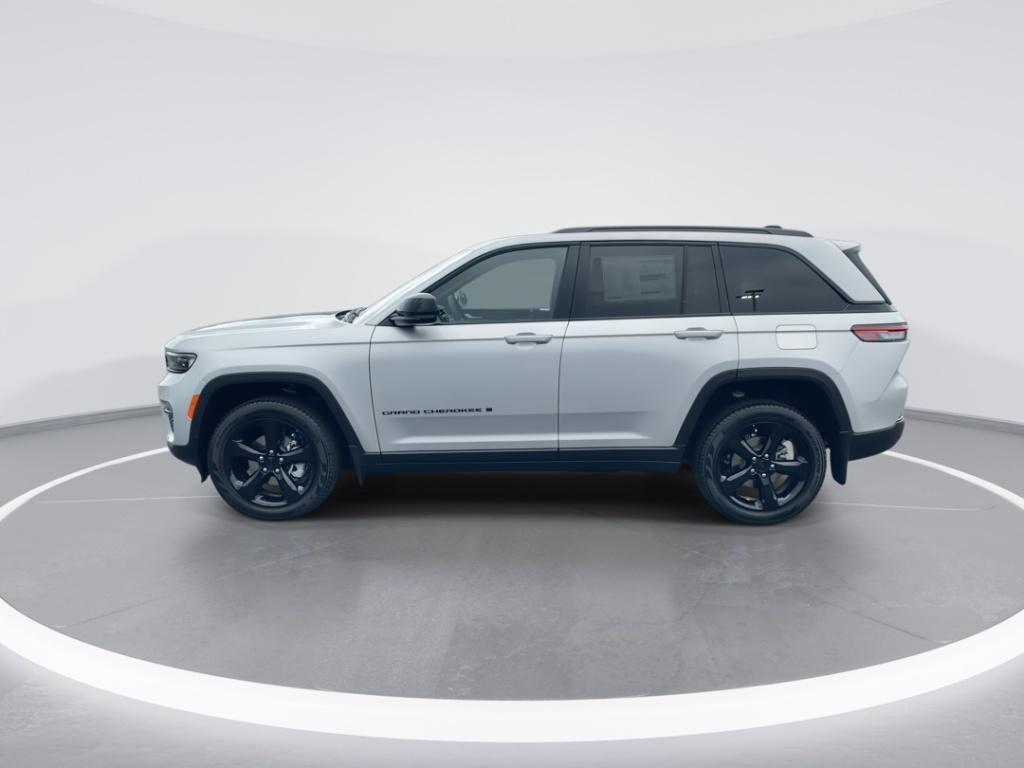 new 2025 Jeep Grand Cherokee car, priced at $48,981