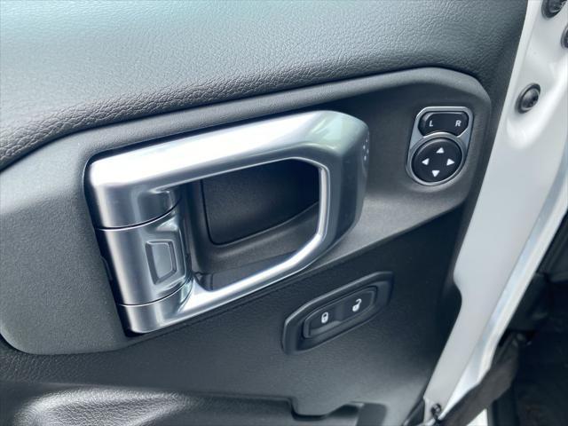 new 2025 Jeep Wrangler car, priced at $53,550