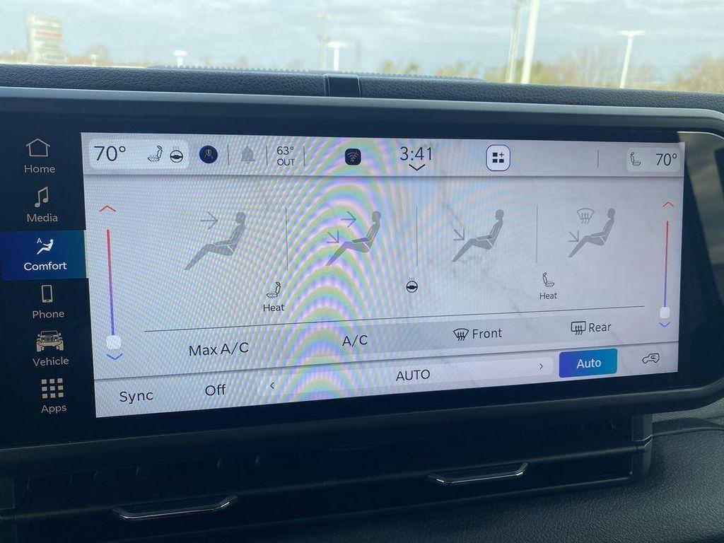 new 2025 Jeep Wrangler car, priced at $49,231