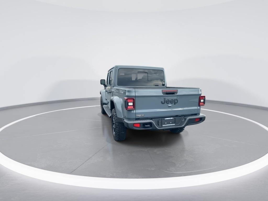 new 2025 Jeep Gladiator car, priced at $49,300