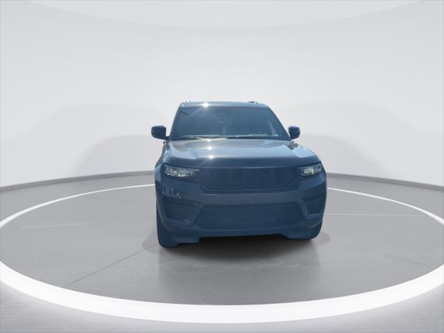 new 2025 Jeep Grand Cherokee car, priced at $42,030