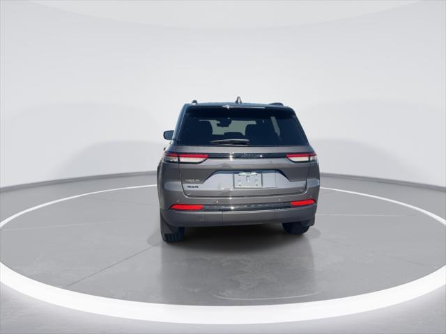 new 2025 Jeep Grand Cherokee car, priced at $42,030