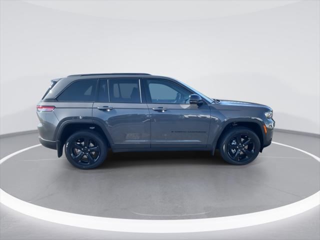 new 2025 Jeep Grand Cherokee car, priced at $42,030