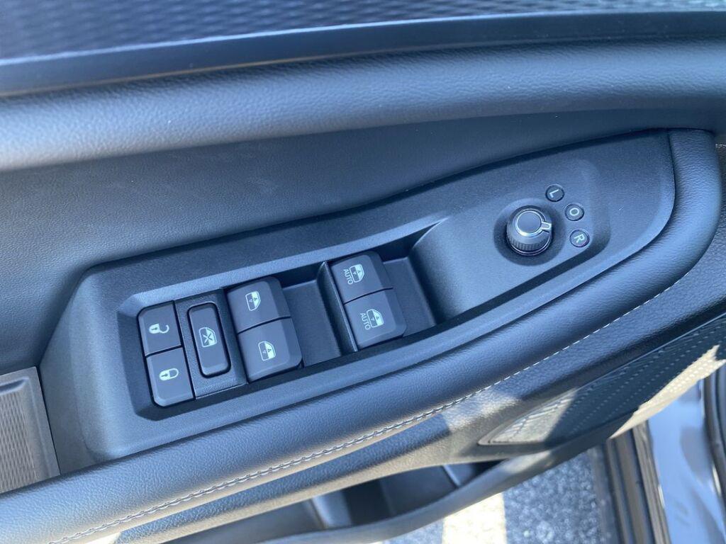 new 2025 Jeep Grand Cherokee car, priced at $43,190