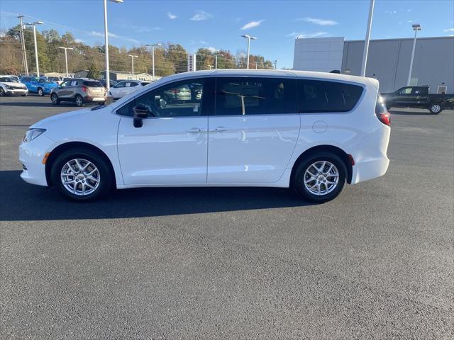 new 2025 Chrysler Voyager car