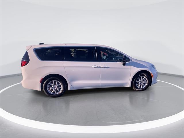 new 2025 Chrysler Voyager car