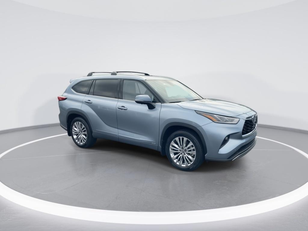 used 2023 Toyota Highlander Hybrid car, priced at $49,531