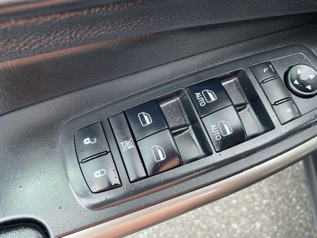 used 2019 Jeep Cherokee car, priced at $14,117