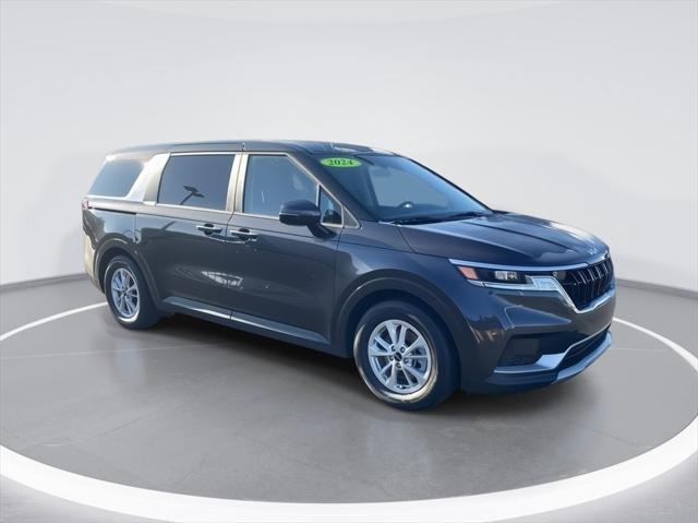 used 2024 Kia Carnival car, priced at $31,905