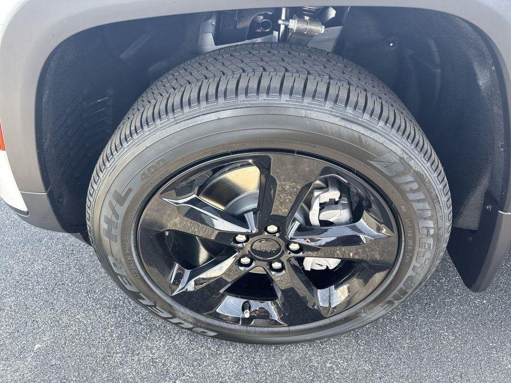 new 2025 Jeep Grand Cherokee L car, priced at $44,260