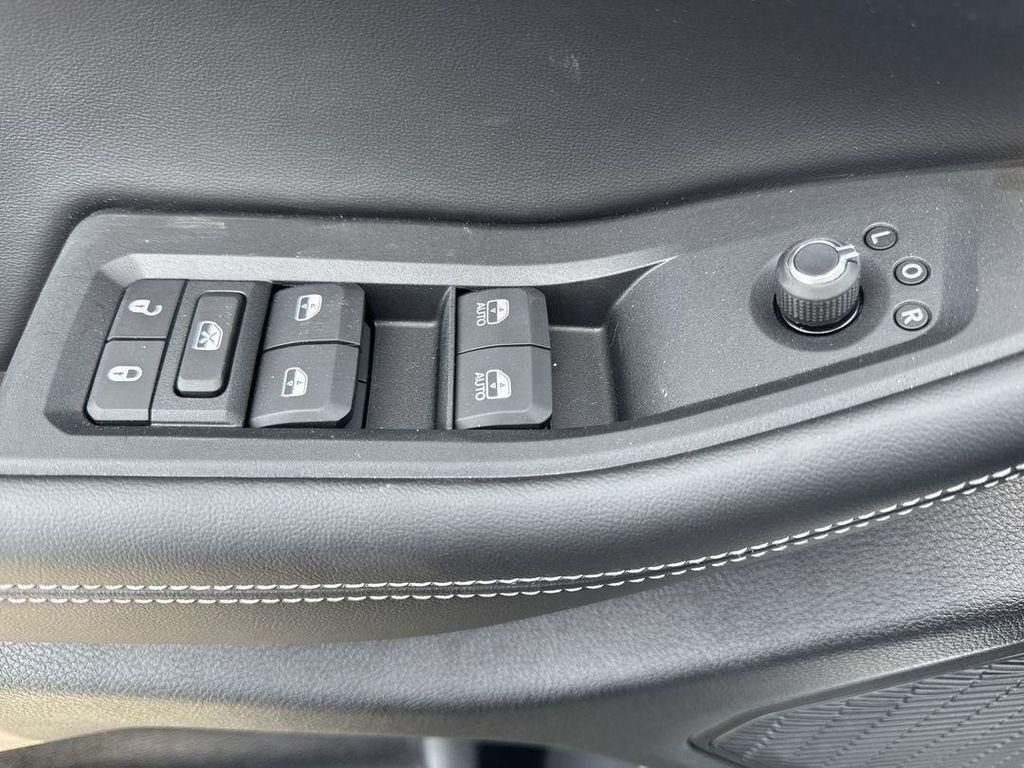 new 2025 Jeep Grand Cherokee L car, priced at $44,260