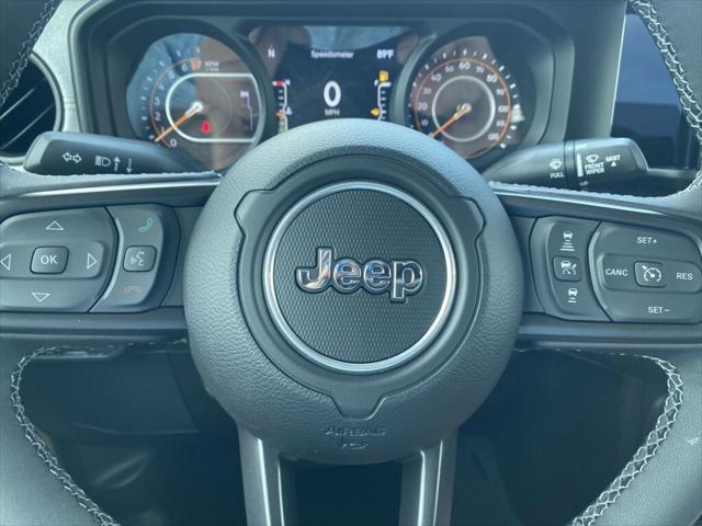 new 2025 Jeep Gladiator car, priced at $47,672