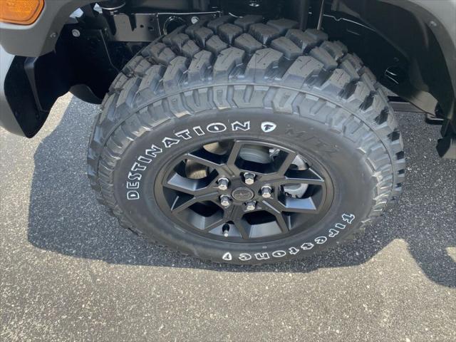 new 2025 Jeep Gladiator car, priced at $47,672