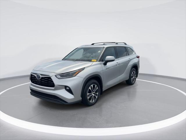 used 2021 Toyota Highlander Hybrid car, priced at $37,882