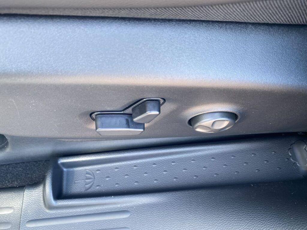 new 2026 Chrysler Pacifica car, priced at $46,023