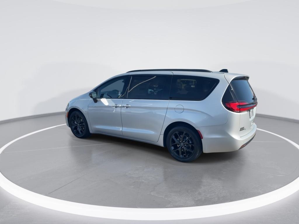 new 2026 Chrysler Pacifica car, priced at $46,023
