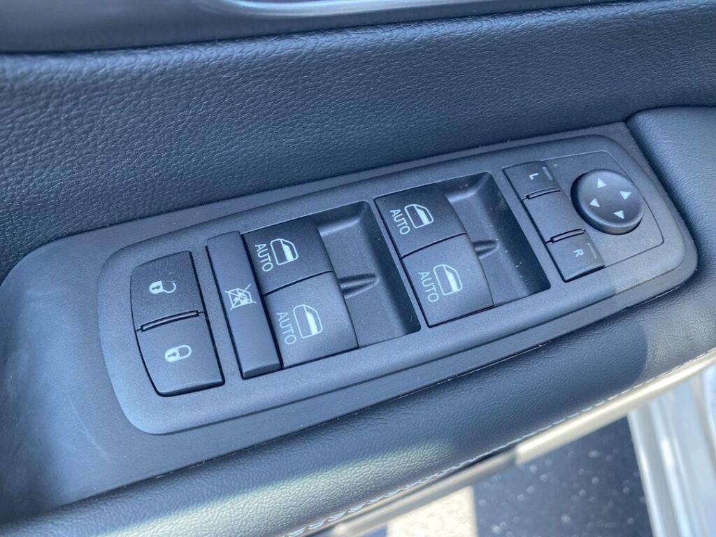 new 2026 Chrysler Pacifica car, priced at $46,023