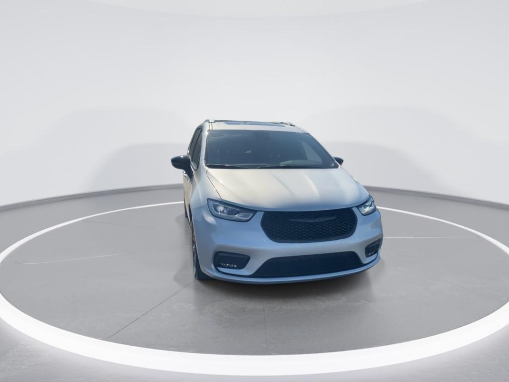 new 2026 Chrysler Pacifica car, priced at $46,023