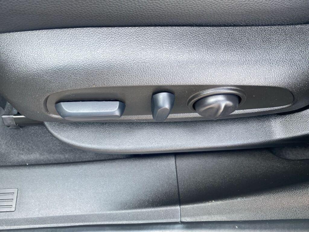 used 2022 Chevrolet Equinox car, priced at $24,871