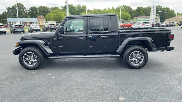 new 2024 Jeep Gladiator car